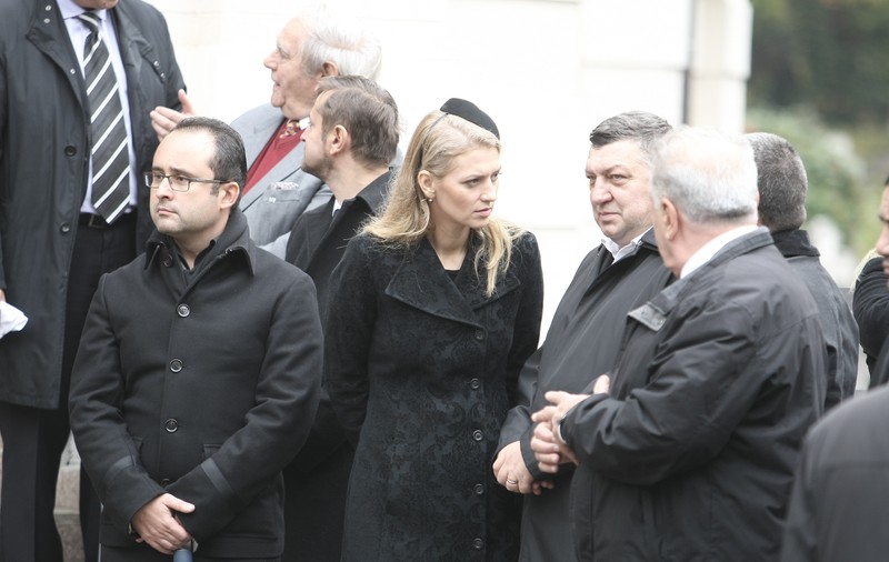Conducerea PNL își depune mandatul. Se caută formulă pentru asigurarea interimatului (surse)