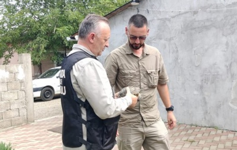 Un sucevean s-a trezit cu autorităţile la uşă, după ce a pus un anunţ de vânzare pe internet