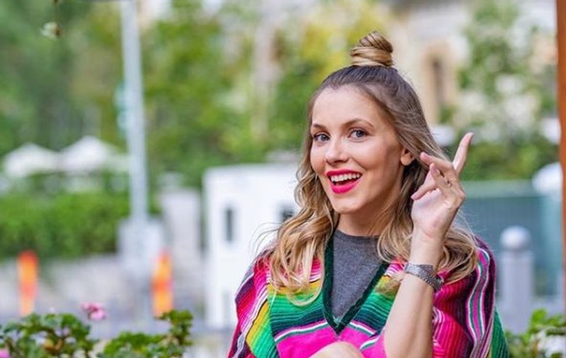 Andreea Ibacka vine în ajutorul femeilor cu sfaturi cum să preîntâmpine apariția firelor albe