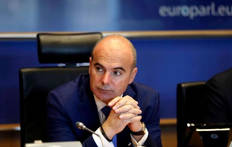 Rareș Bogdan, despre tensiunile din PNL: „Nu avem cuțitele pe masă, dar suntem un partid viu”