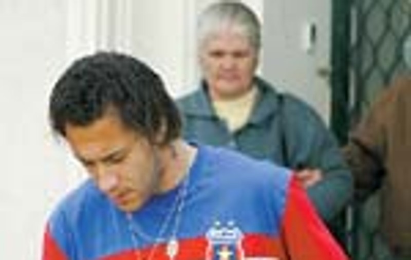 Carlos are ruptura de 2 milimetri