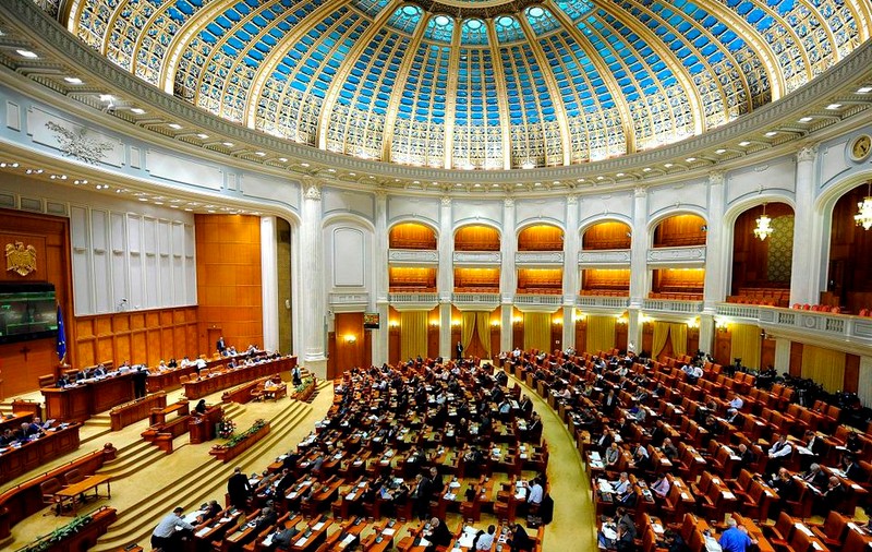 Ce este moțiunea de cenzură și ce efect are dacă este votată