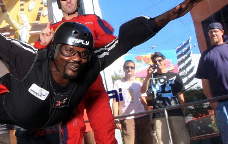 Shaquille O'Neal levitează la Hollywood