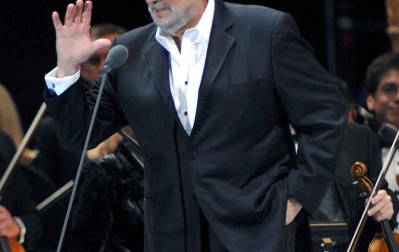 Placido Domingo, primit cu căldură de public