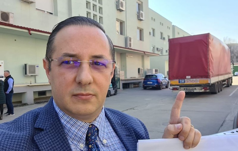 Omul care a adus un milion de măști din Turcia a reacționat, după ce directorul general al CN Unifarm a spus că o mască a costat 2,60 fără TVA. ”Nu e ăsta prețul”