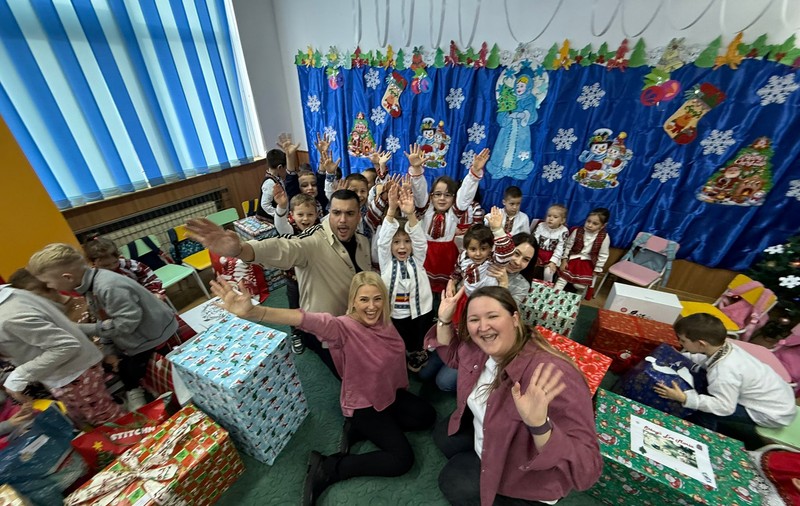 Ringier România și Fundația Ringier au organizat Secret Santa for a Smile: cadouri pentru un zâmbet