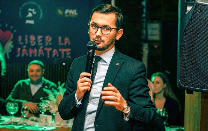 Pavel Popescu (PNL) spune că Bogdan Aurescu trebuie să plece de la şefia MAE și îl acuză de aroganță