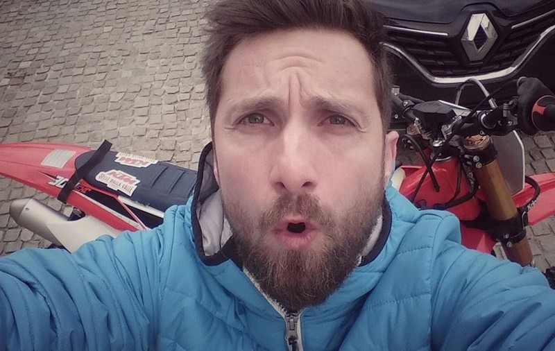 Este incredibil ce le-a făcut un taximetrist părinţilor lui Dani Oţil! Aceştia au venit să-și viziteze fiul zilele acestea