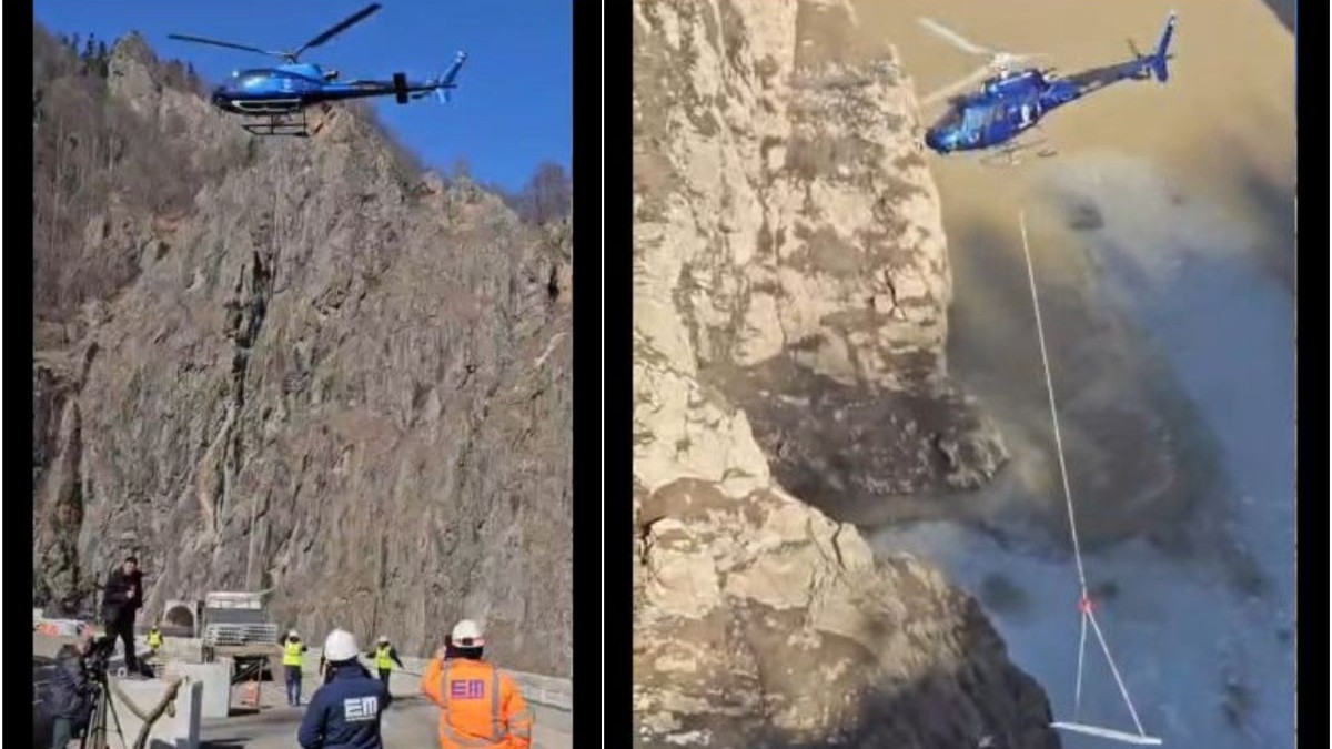 Hidroelectrica folosește un elicopter pentru lucrările complexe de montare a grătarelor la barajul Vidraru, 4 martie 2026. Reumplerea lacului este programată să înceapă în aprilie 2026.