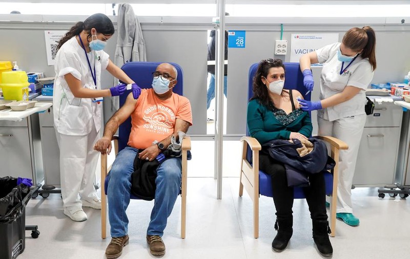 UE este pe cale să rateze ținta de vaccinare a 70% din populație în vară