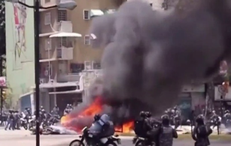 VIDEO | Violențe în Venezuela, soldate cu morți și răniți. Statele Unite le condamnă și promit "acțiuni puternice și rapide"