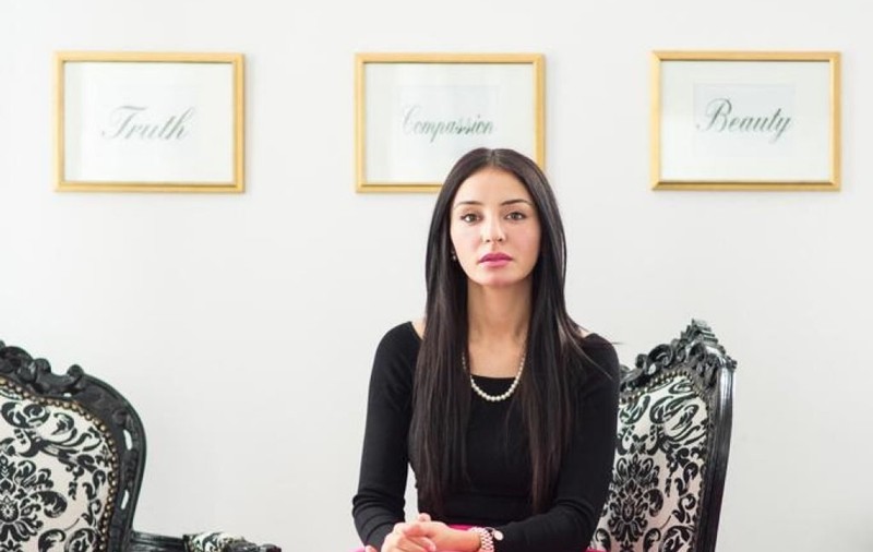 Youness Amal Vanessa, iubita fostului șef  DGIPI Gelu Oltean, eliberată din închisoare. Ea a fost condamnată în legătură cu atribuirea licenţelor Microsoft