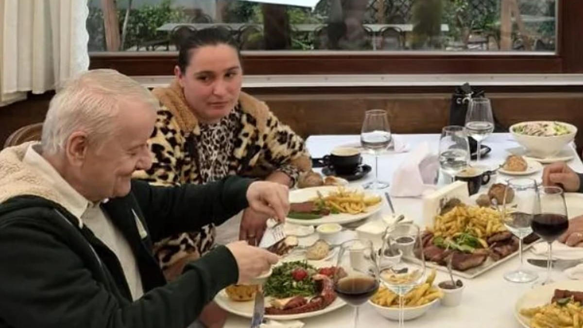 Irinel Columbeanu la restaurant înainte de ziua lui