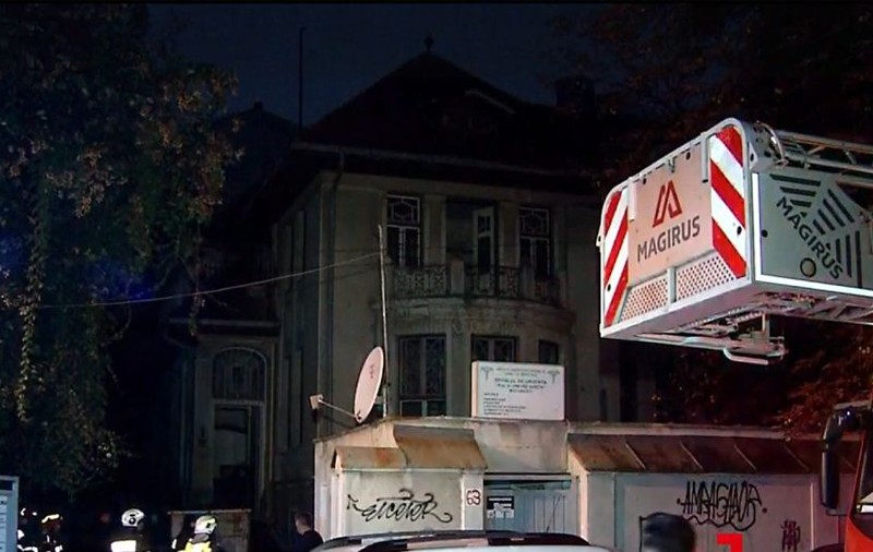 Incendiu la o clădire a spitalului MAI, Dimitrie Gerota, din Bucureşti. Zeci de pompieri au fost mobilizaţi | VIDEO
