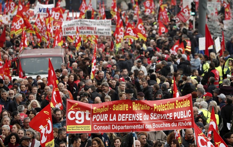 Sindicatele împotriva lui Macron. O bătălie existențială pentru reforma pensiilor în Franța