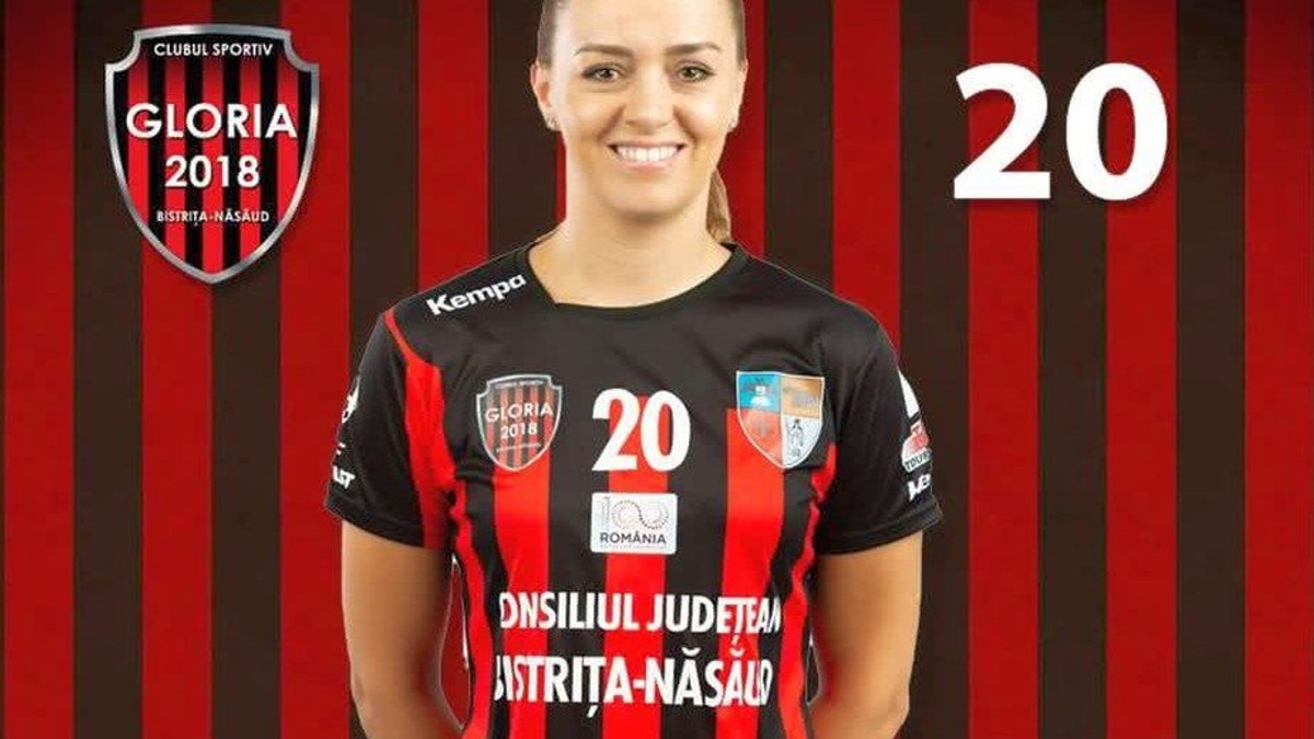 O handbalistă a fost jefuită în timpul unui meci de fotbal! "I-au fost furate două genți în care avea echipamentul, bani și acte"