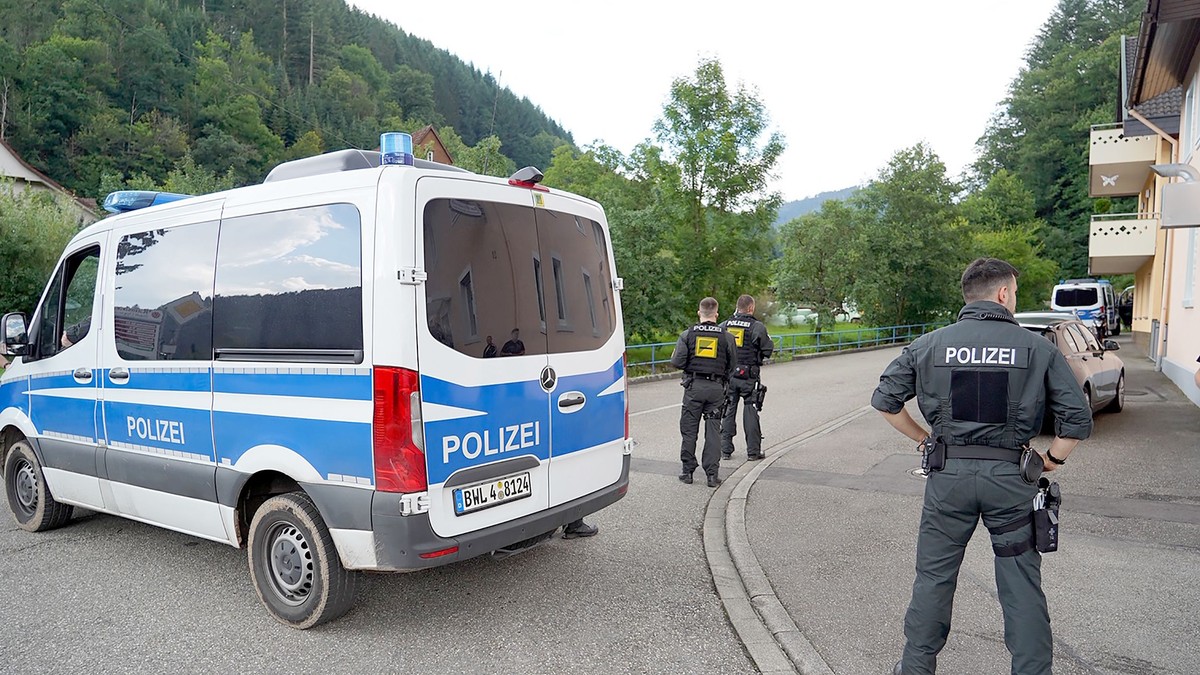 Doi români au fost salvați de închisoare în Germania de un conațional. Cât a plătit ca să-i scape de pușcărie
