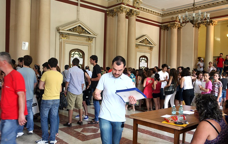 Peste 10.000 de tineri visează la salariile mari din sistemul medical. Ce concurență a fost anul acesta la universitățile de medicină