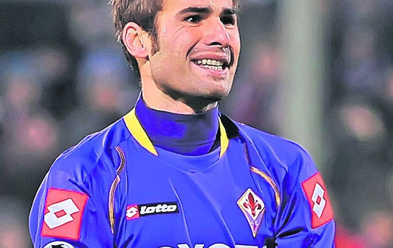 Fiorentina ar fi cerut ca Mutu să fie filat zi şi noapte de foşti ofiţeri ai Mossadului, serviciul de securitate israelian