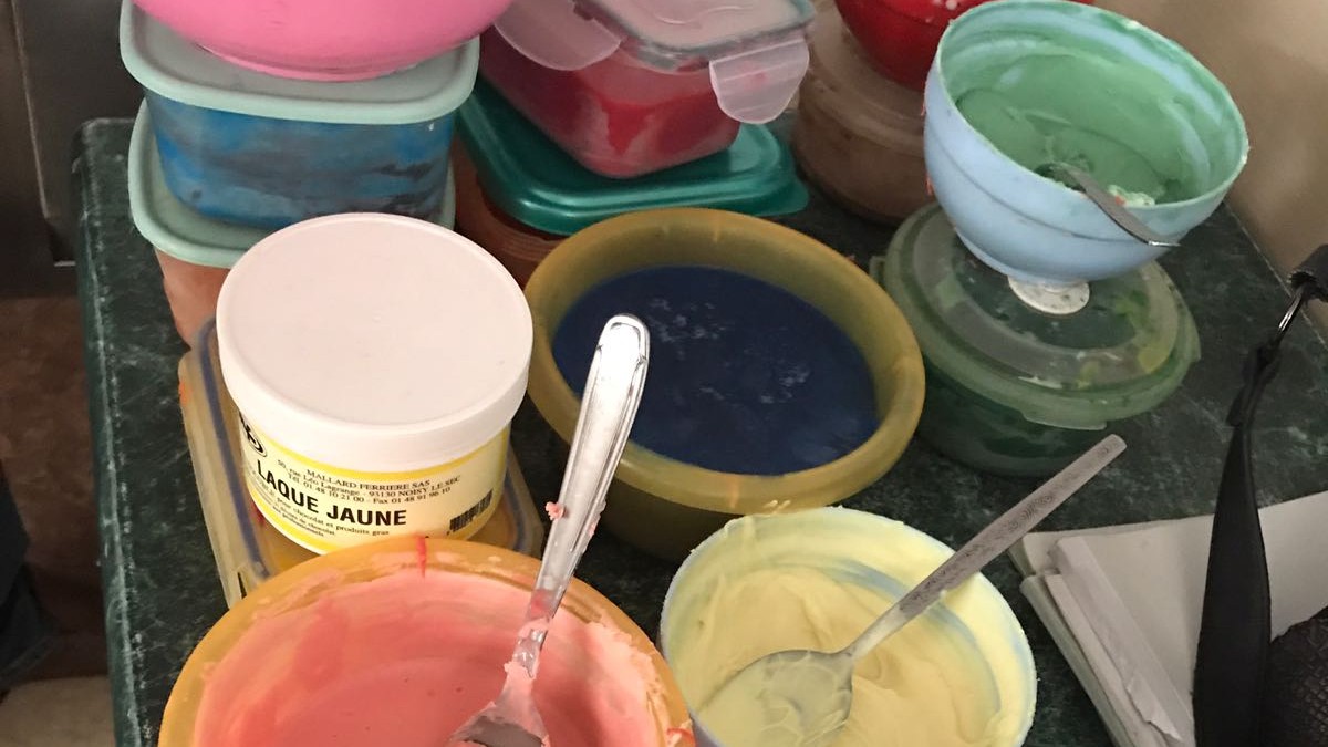 Coloranţi expirați de 16 ani