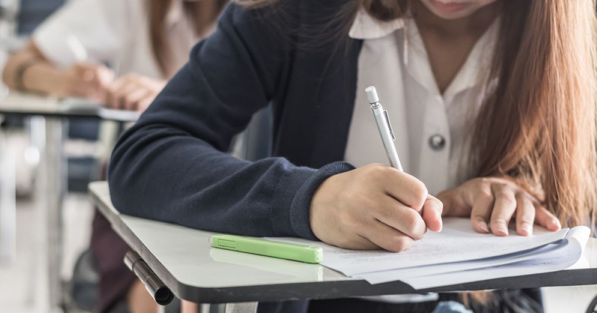 Programă Economie Bac 2024 - Materia de studiu pentru bacalaureat