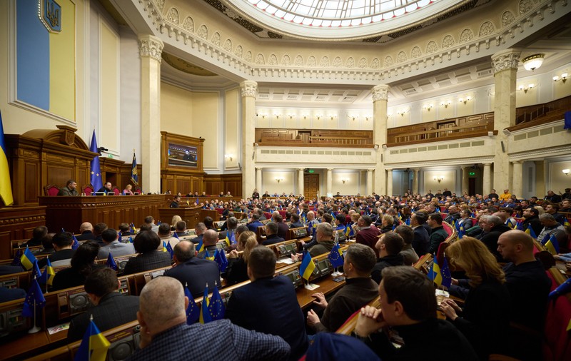 Parlamentul Ucrainei a votat interzicerea Bisericii Ortodoxe subordonate Moscovei. „Este o decizie istorică”