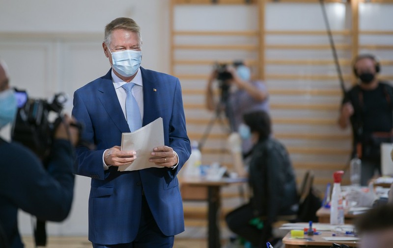VIDEO | Klaus Iohannis, după ce a votat la alegerile locale: "Să nu lăsăm pe alții să decidă în locul nostru"