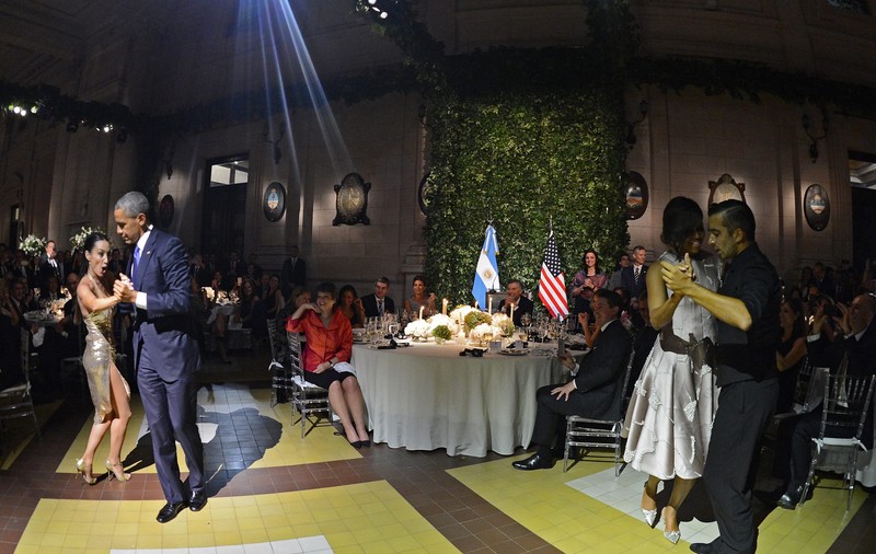 Barack Obama, într-o ipostază rară. Președintele american a dansat TANGO / VIDEO