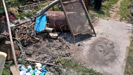 Din neatenție, oamenii legii au lăsat urme de pași în cenușa din butoiul lui Dincă