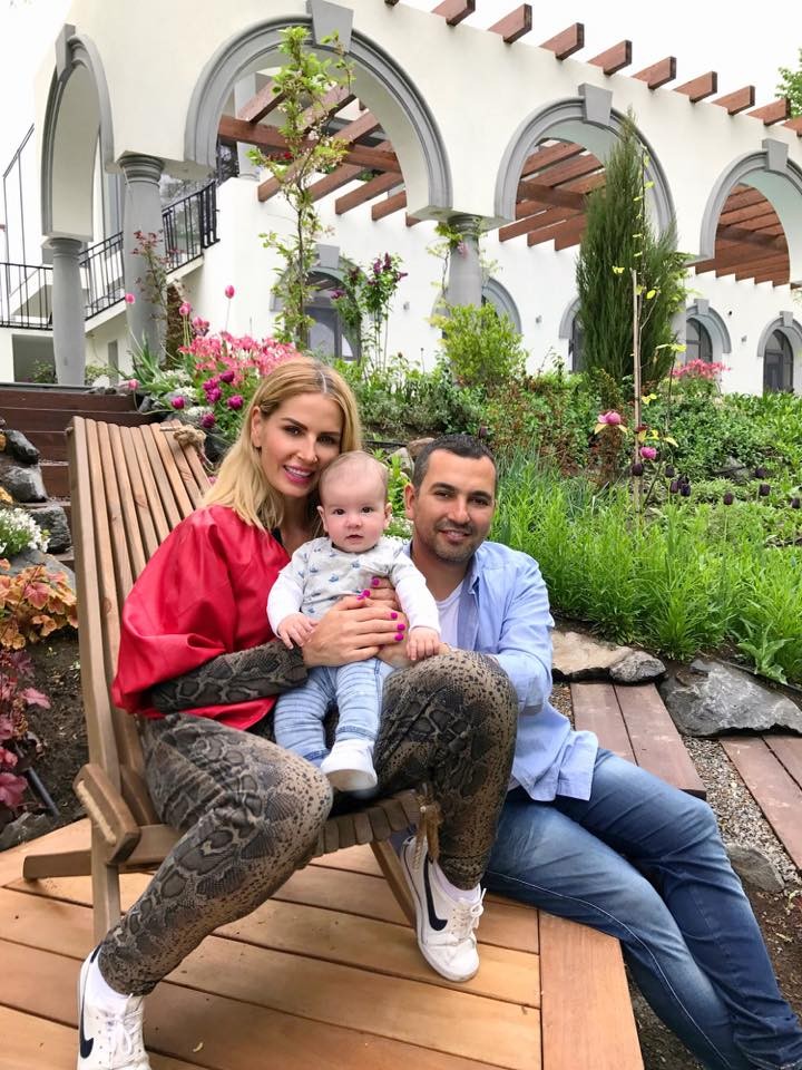Andreea Bănică va cânta la botezul băiețelului ei. Decizia de ultim moment luată de artistă