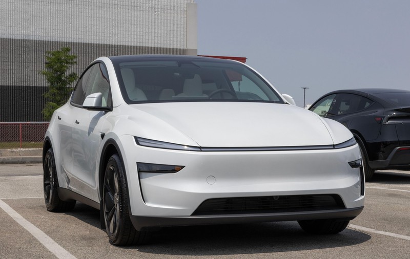 Proprietarul unei Tesla de 61.000 de euro și-a dus mașina la WeBuyAnyCar și a aflat cât valorează, după un an