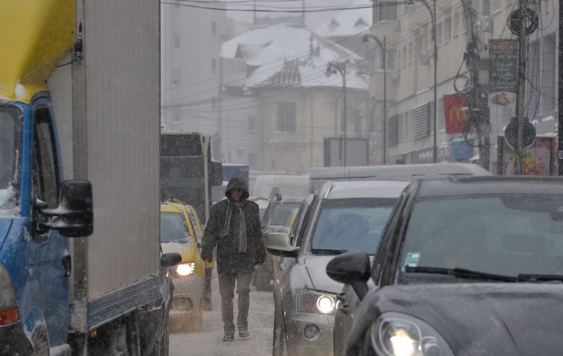 Vremea se schimbă brusc în București. De mâine, temperaturile scad și vin ploile
