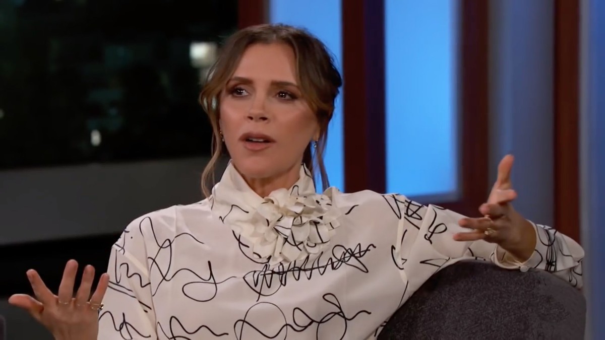 Victoria Beckham și-a amintit de vremurile când făcea parte din Spice Girls. Dans în bucătărie pe ritmurile unei melodii a trupei