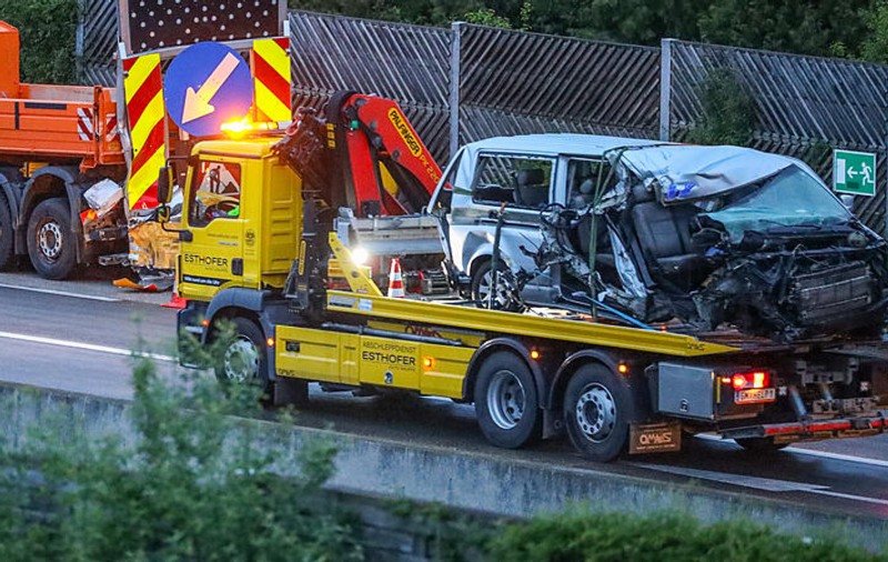 MAE confirmă: Doi români morți și patru răniți într-un accident rutier în Austria