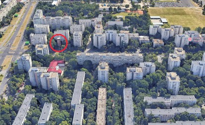 Turnul de apă, printre blocurile din Drumul Taberei
