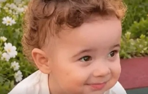 Nicolas, un băiețel român de aproape doi ani, și-a pierdut viața după ce a fost izbit de o dubă. Tragedia a avut loc sub privirile tatălui și a fratelui mai mare