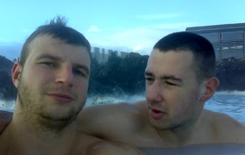 Sârbul Marko Vujin a fost cel mai bun prieten al lui Marian Cozma: au jucat împreună, făceau vacanțe împreună, și-au făcut primul tatuaj împreună. ”Nici azi nu-mi vine să cred că my brother nu mai e!” / FOTO și VIDEO