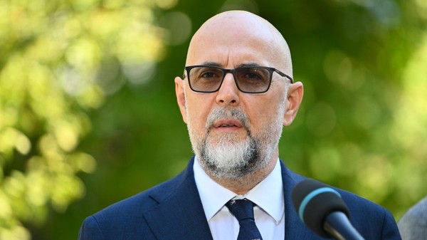 Kelemen Hunor, a declarat miercuri, cu câteva ore înainte de votul din Parlament pentru învestirea Guvernului Siegfried Mureşan, că, potrivit declaraţiilor liderilor politici, nu există suficiente voturi pentru a valida noul Executiv