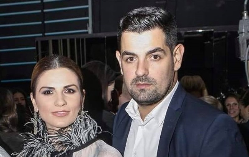 Ellie White și iubitul ei se căsătoresc după 14 ani de relație. Cei doi au împreună doi copii