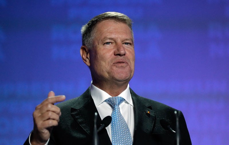 Aroganța răului cel mai mic﻿ | Despre pretextele lui Iohannis de a nu sta față în față cu Dăncilă
