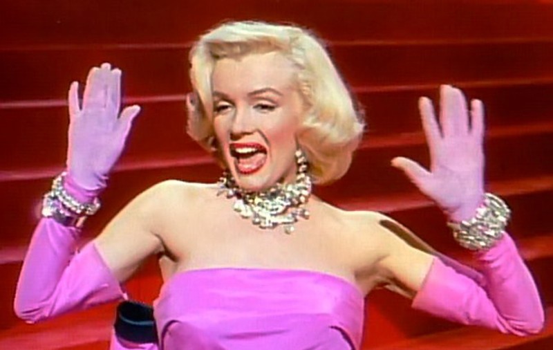 Una dintre scrisorile primite de Marilyn Monroe de la Joe DiMaggio, vândută cu un preț fabulos