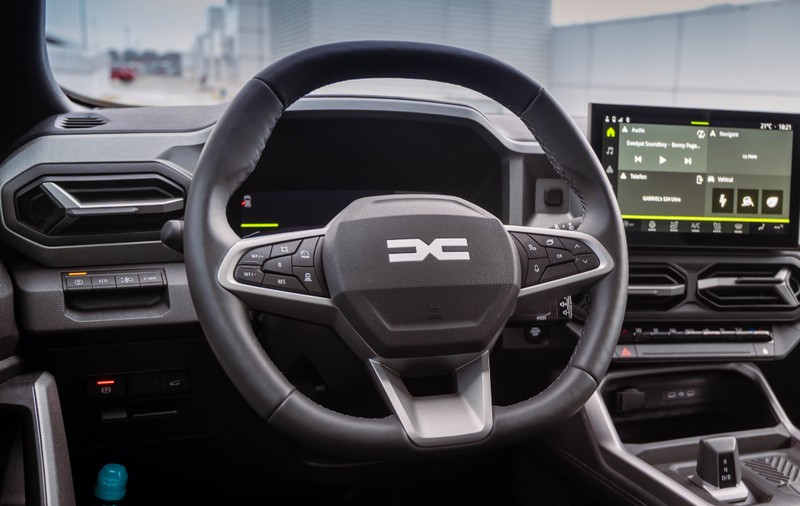 Dacia a anunțat lansarea motorului tribrid, disponibil pe două modele: autonomie de până la 1.500 km