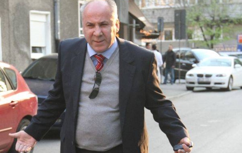 Dinu Damaschin, către Moni şi Ramona, anul trecut: "“V-am crescut şi aţi ajuns nişte curve!”