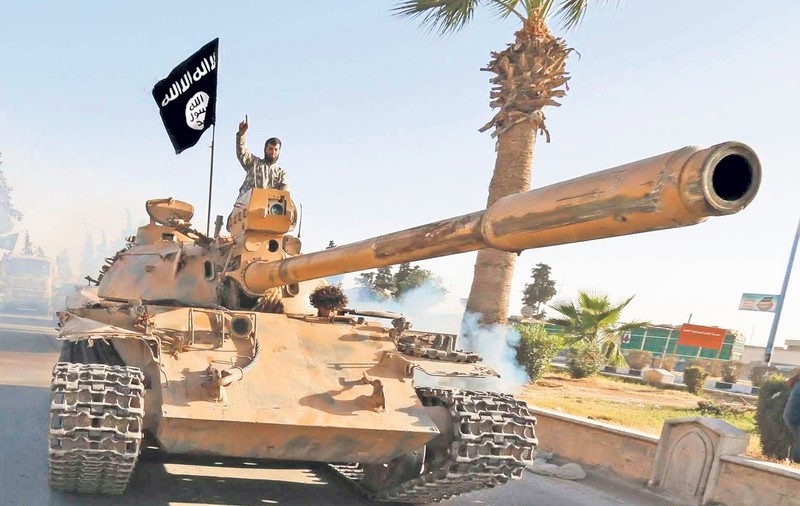 Generalul Emil Străinu: «Ucraina şi-a vândut armele jihadiştilor din Irak»