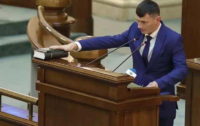 Senatorul cu 11 clase, prins conducând fără carnet de poliția din Zalău. A fugit de polițiști, dar a fost oprit la scurt timp