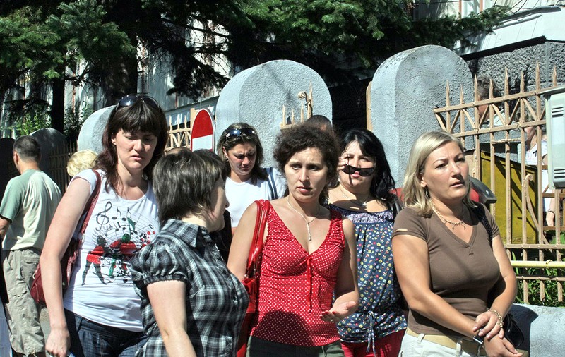 Proba scrisă a concursului de titularizare are loc astăzi. Câte posturi sunt disponibile