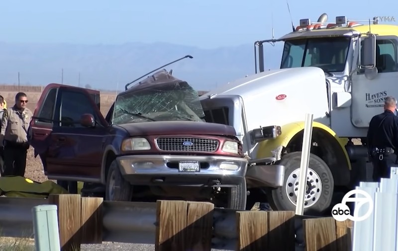 Cel puțin 13 morți într-un accident în California, după un impact violent între un SUV și un camion