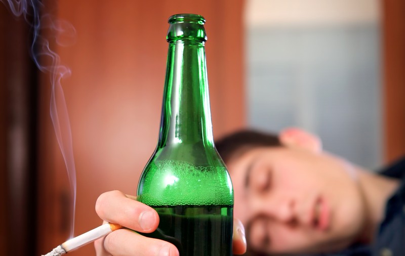 Tutunul chiar dăunează grav sănătății! În 6 luni, 21 de oameni au murit arși în incendii provocate de țigări