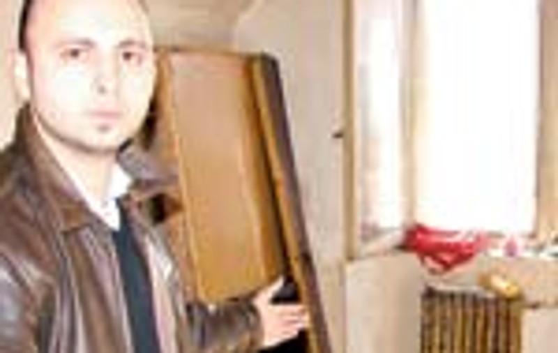 De aici s-a aruncat cu fetita in brate!