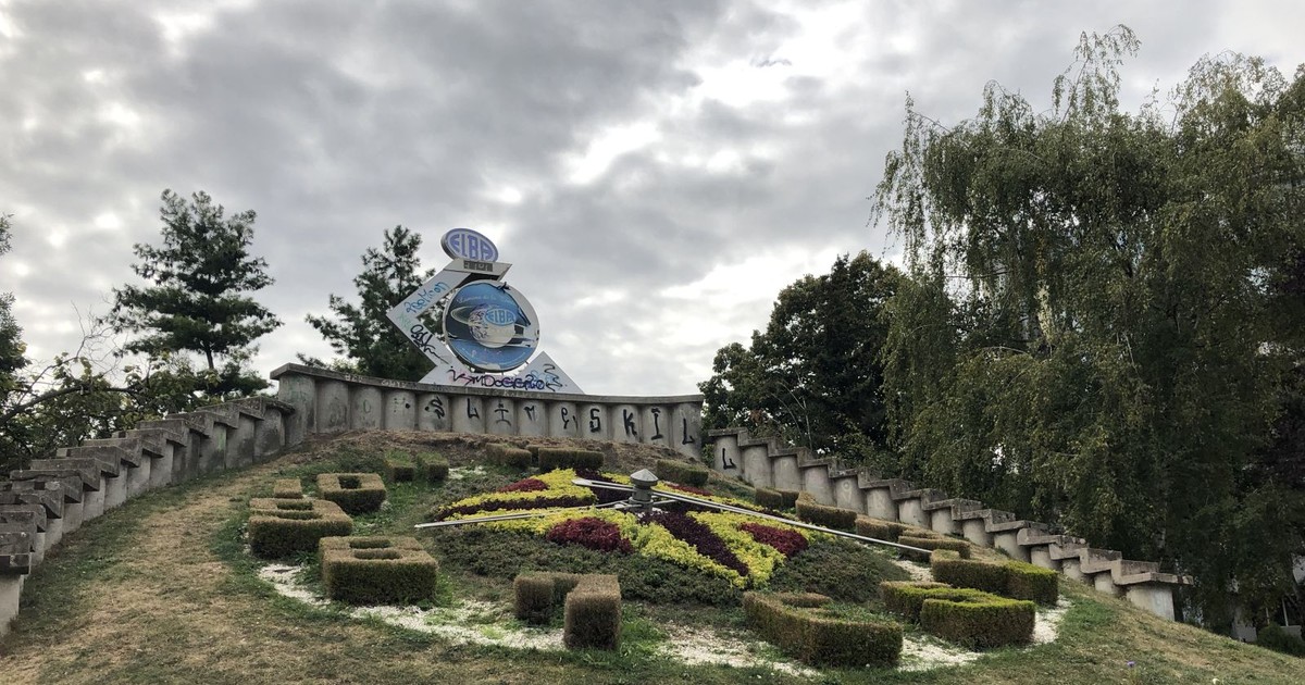 Ceasul Floral din Timișoara nu mai dă ora exactă de mulți ani
